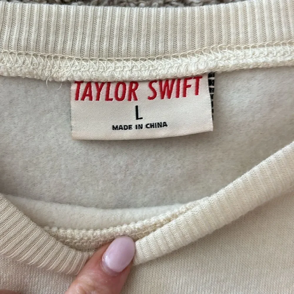 NWOT Taylor Swift Official Merch Loving Him Was Red Crewneck- Size Large - Picture 4 of 4
